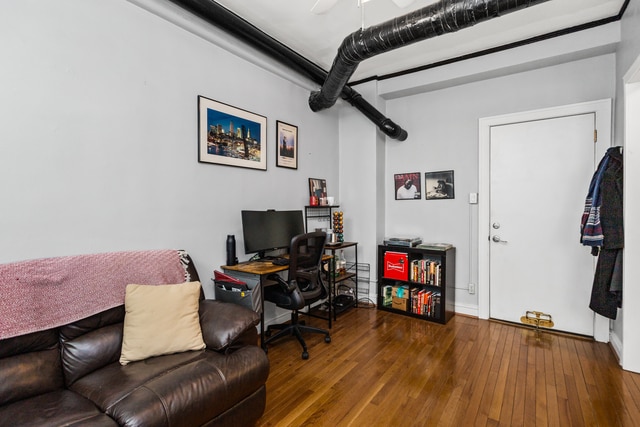 Building Photo - 604 W Addison St