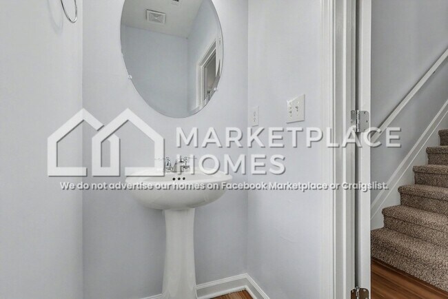 Building Photo - 5798 Westchase St