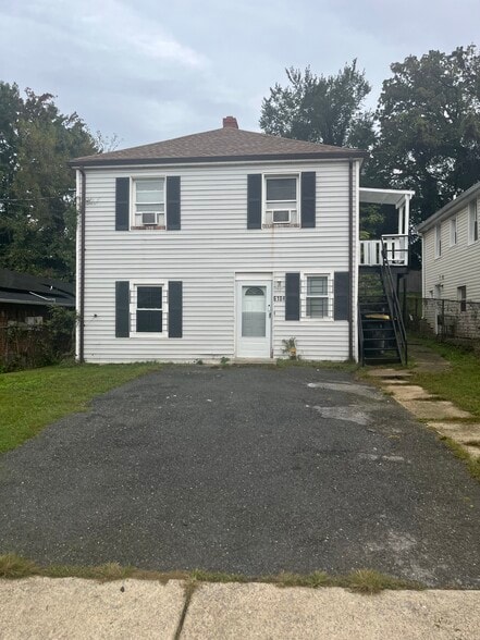 Primary Photo - 6104 J St