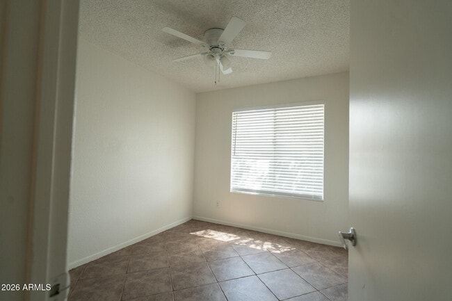 Building Photo - 3642 W Carla Vista Dr