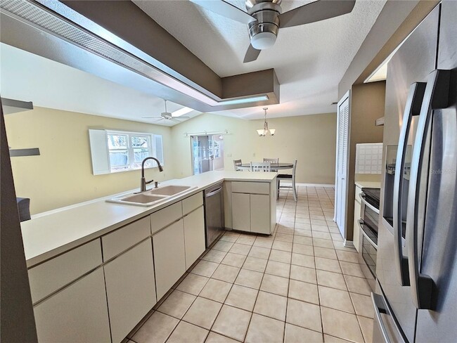 Building Photo - 2088 S Parkton Dr