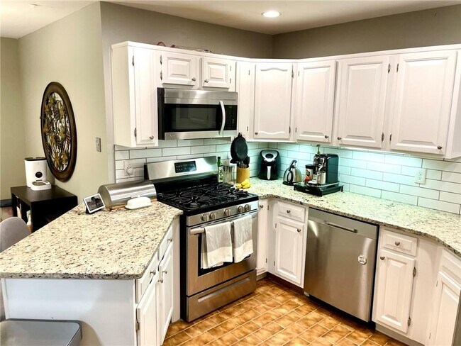 Building Photo - 4148 Fawn Ct NE