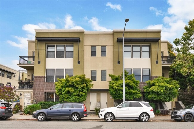 Primary Photo - 1107 66th St