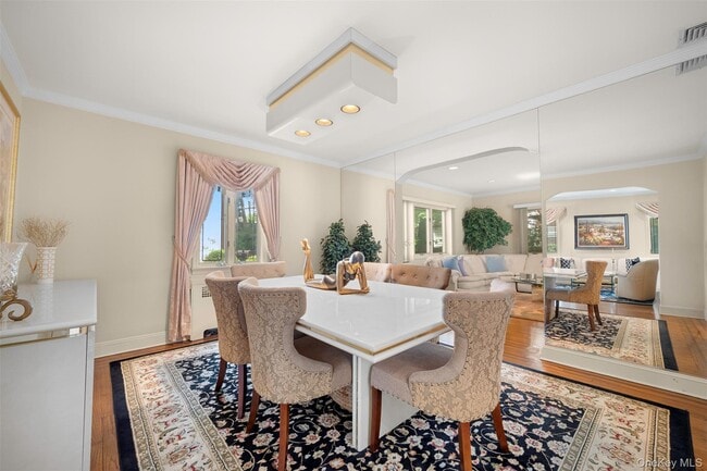 Building Photo - 23 Parkside Dr