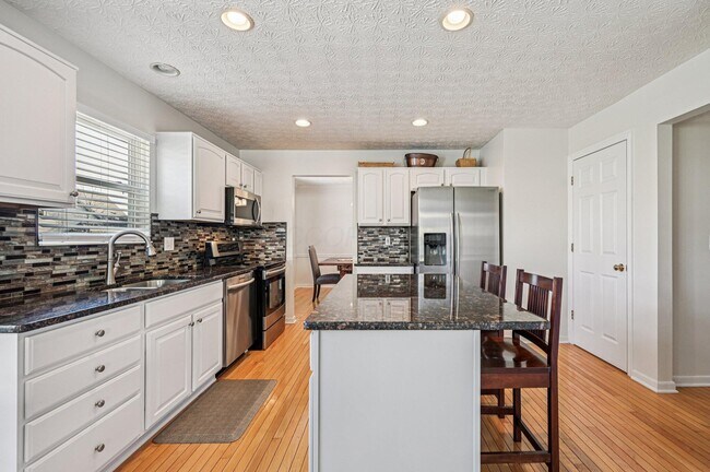 Building Photo - 2230 Seton Dr