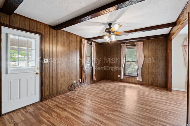 Building Photo - 4537 Shawnee Dr