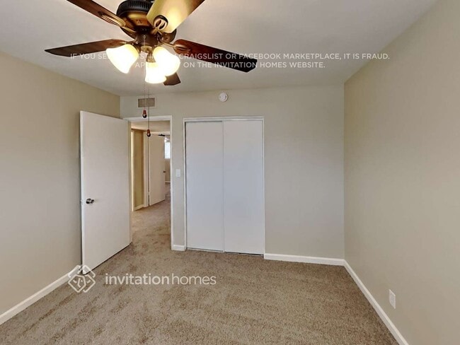 Building Photo - 1720 E Dana Ave