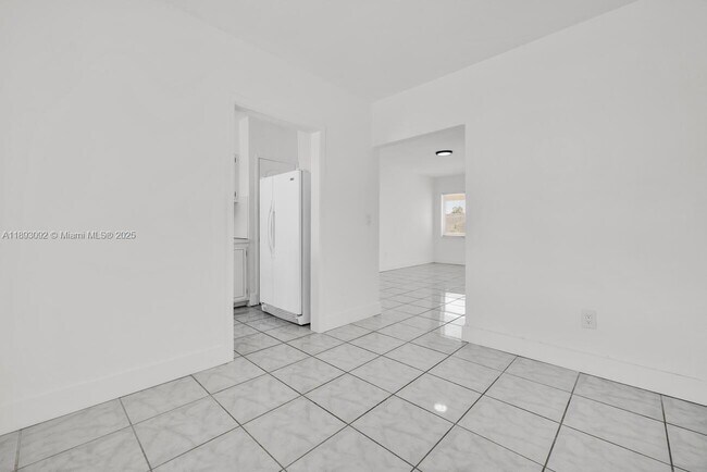 Building Photo - 550 NE 82nd Terrace
