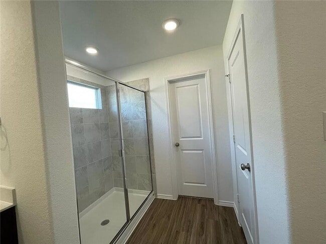 Building Photo - 103 Ulmus St
