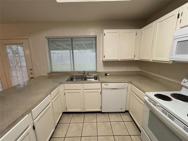 Building Photo - 2514 Livingston Ln