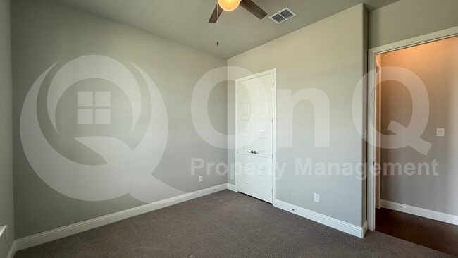 Building Photo - 3508 Covedale Blvd