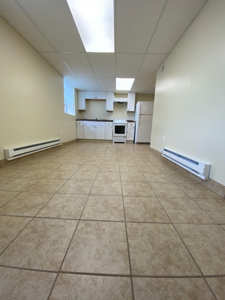 Building Photo - 420 North St