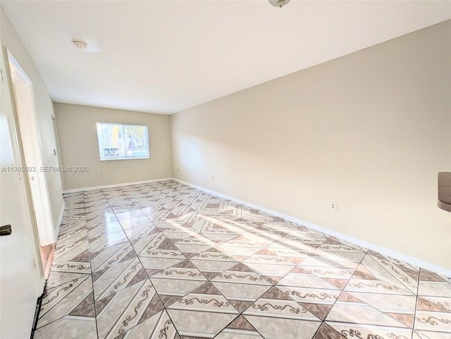 Building Photo - 945 NE 33rd Terrace