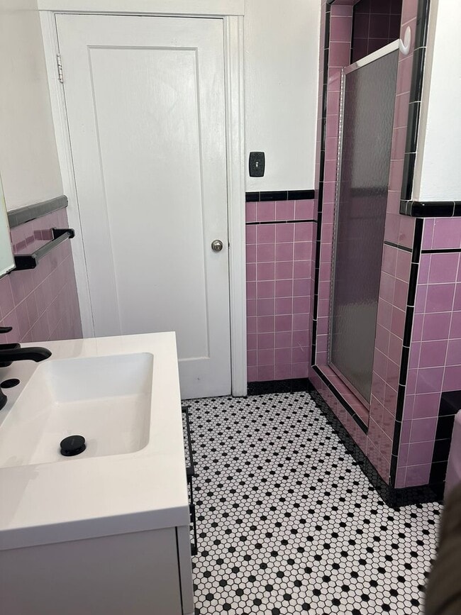 Building Photo - Mt Davidson Manor Home for Rent