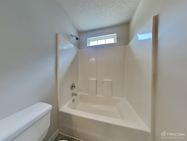 Building Photo - 11588 Alicias Ct