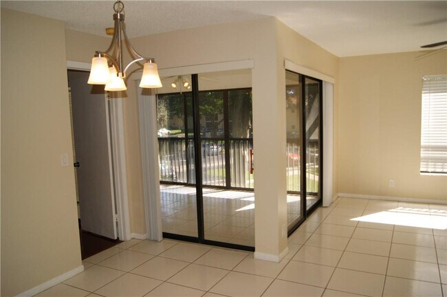 Building Photo - 3781 Cocoplum Cir