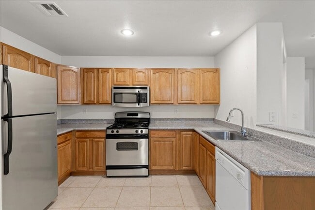 Building Photo - Open Floor Plan 3 Bd, 2.5 Bths, 2-Car Garage with Balcony