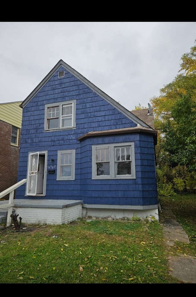 Building Photo - 5 Bedroom home Detroit's Westside!