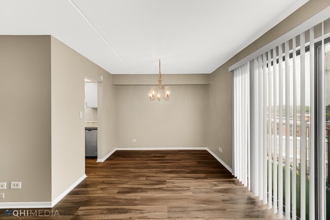 Building Photo - 6340 Americana Dr