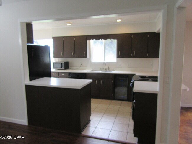 Building Photo - 8629 Deerpoint Dr