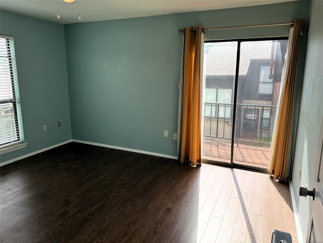 Building Photo - 62 Evanston St