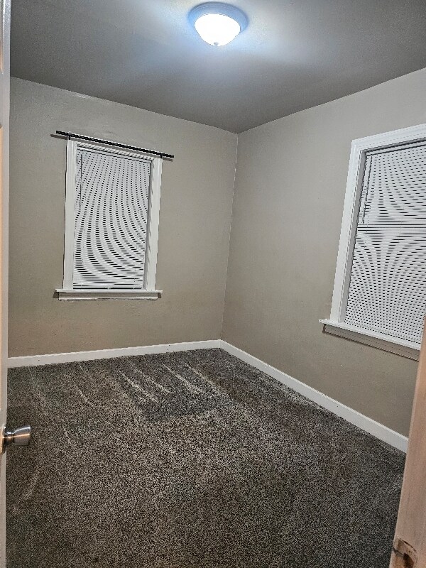 Building Photo - 1338 Van Buren St