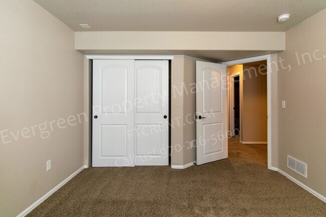 Building Photo - 3015 Denver Dr