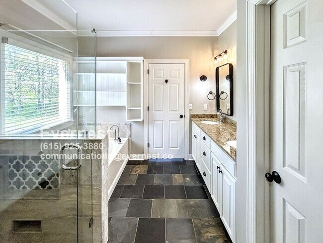 Building Photo - 4-Bedroom, 3.5-Bathroom Home in a Peaceful...