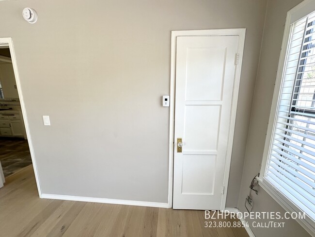 Building Photo - Newly Updated 1Bedroom 1Bathroom In Hollywood