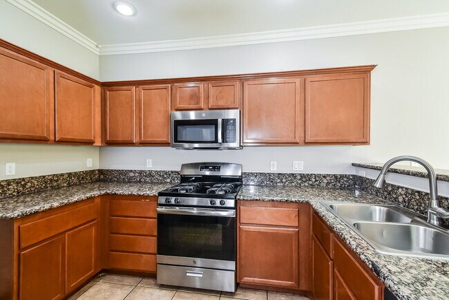 Building Photo - 6333 Blushing Willow St