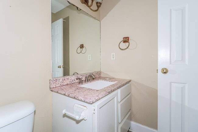 Building Photo - 7961 Elm Leaf Dr