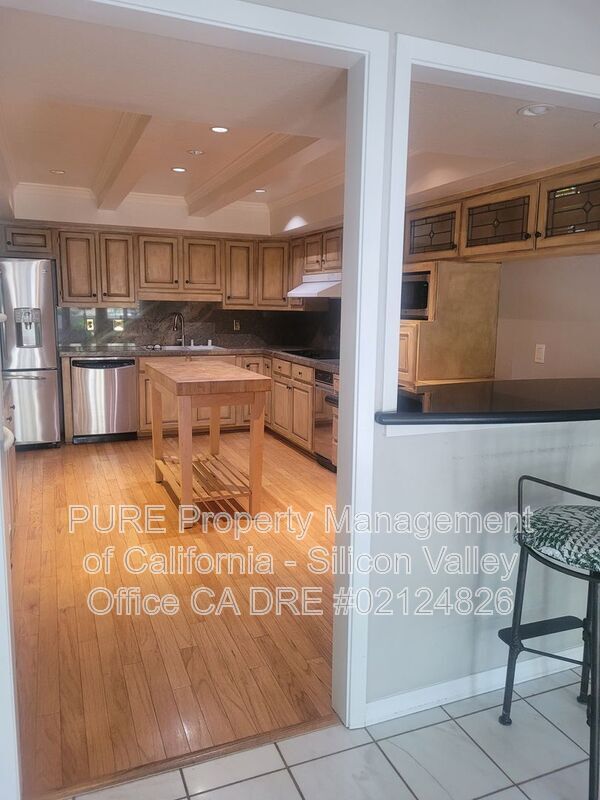 Building Photo - 114 Casa Grande