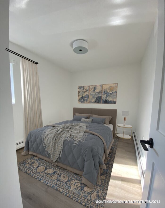 Building Photo - 741 E 6th St