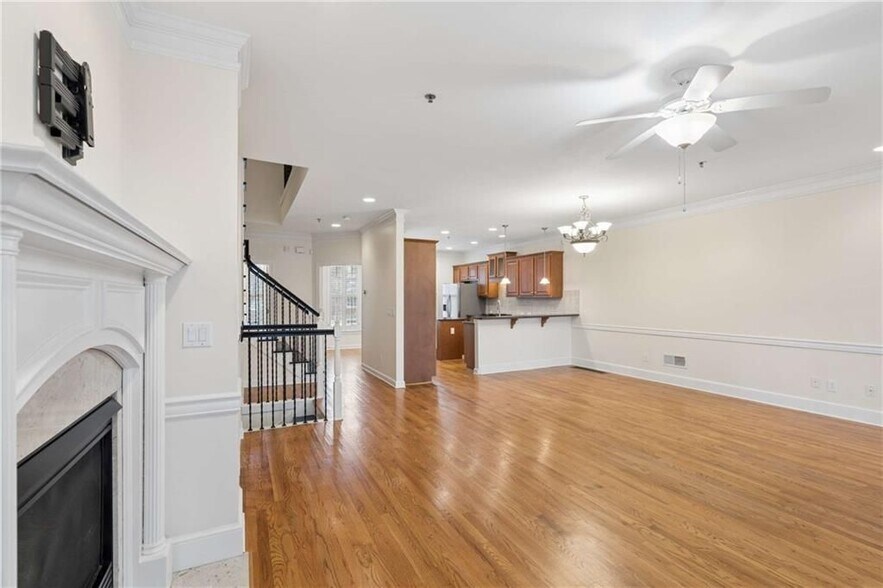 Building Photo - 610 Vinings Estates Dr SE