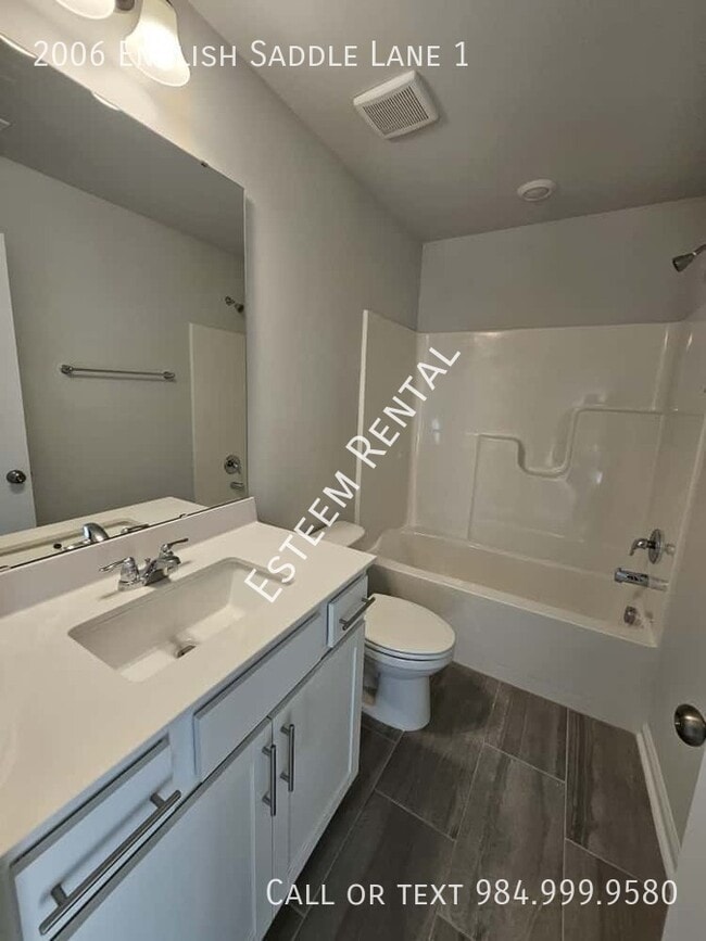 Building Photo - 2006 English Saddle Ln