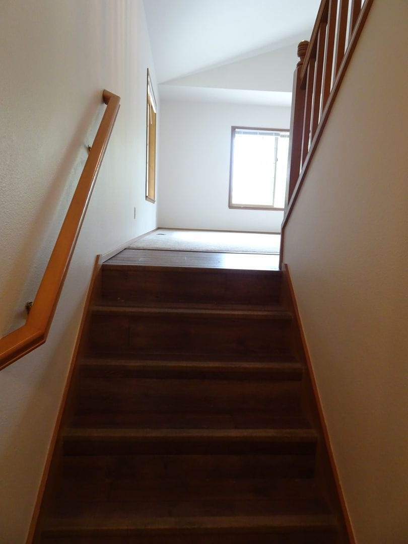 Building Photo - Charming Large 2-Bedroom Condo in the Hear...