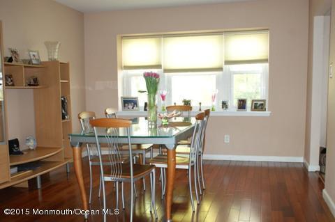 Building Photo - 39 School Rd W