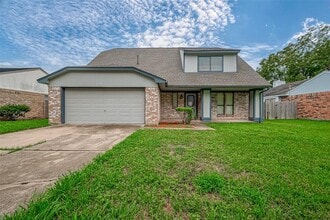 Building Photo - 3022 Sam Houston Dr