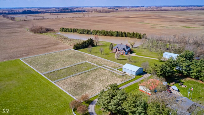 Building Photo - 2009 W 250 N