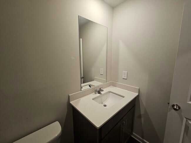Building Photo - Beautiful Townhome for Lease in Lawrenceville