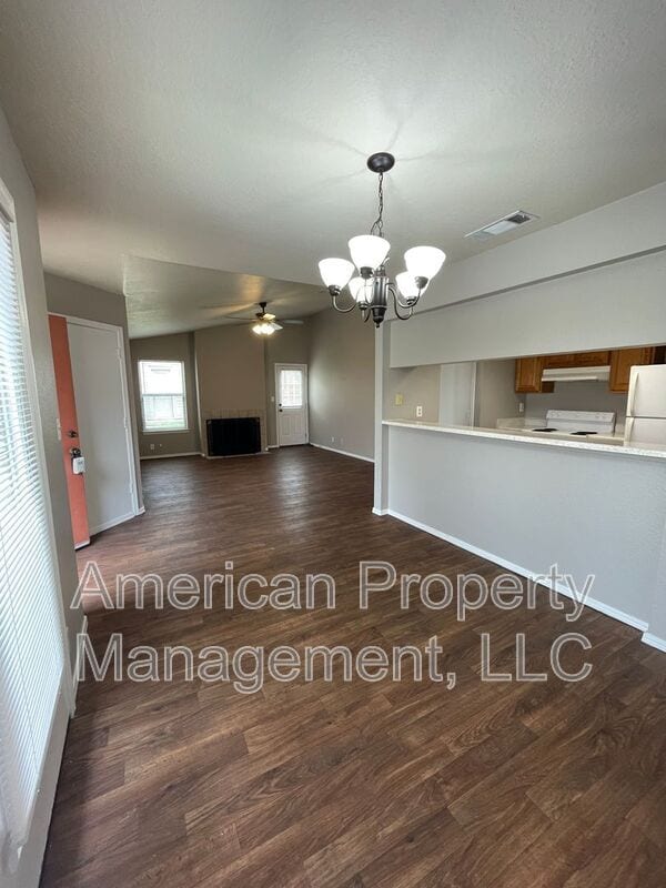 Building Photo - 13120 E 44th St