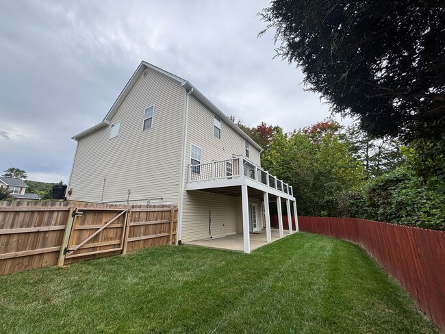 Building Photo - 4465 Olyvia Place