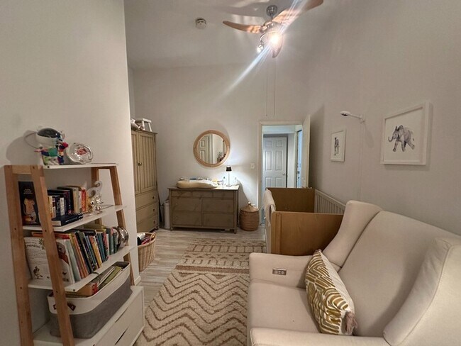 Building Photo - 505 Hicks St