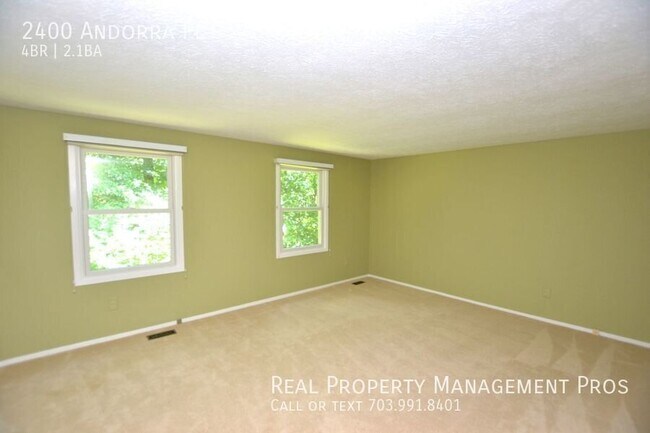 Building Photo - 2400 Andorra Pl