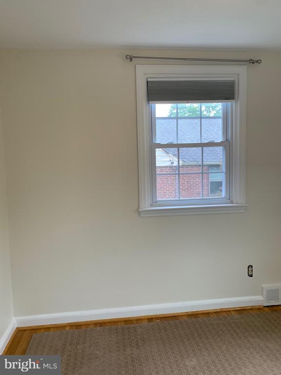 Building Photo - 1524 Knox Rd