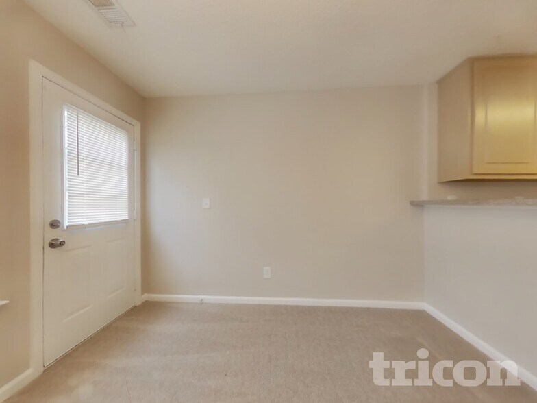 Building Photo - 455 Thistle Cove