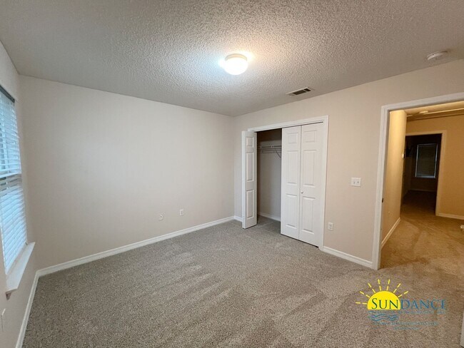 Building Photo - 303 Dahlquist Dr
