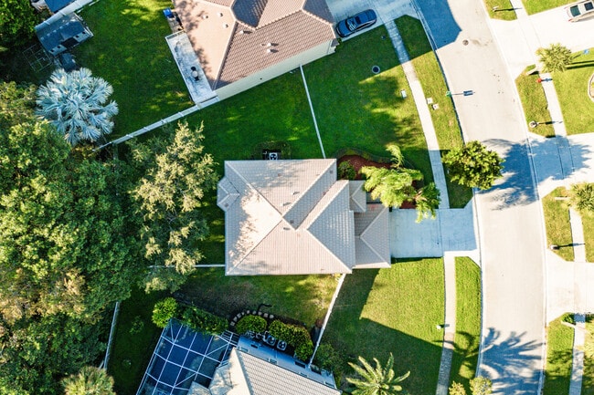 Building Photo - 255 Saratoga Blvd E