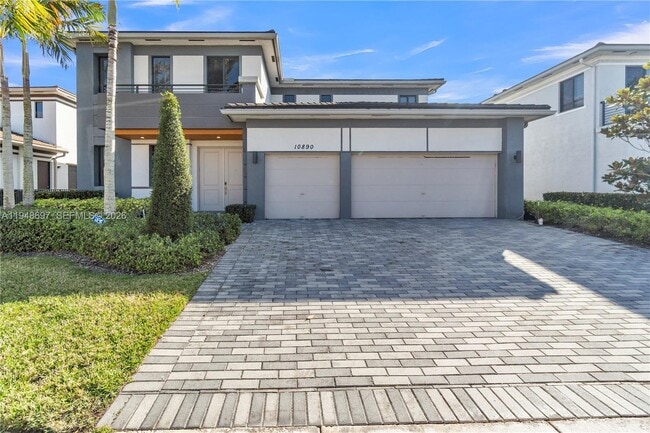 Building Photo - 10890 Shore St