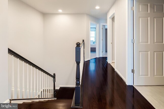 Building Photo - 21493 Willow Breeze Sq